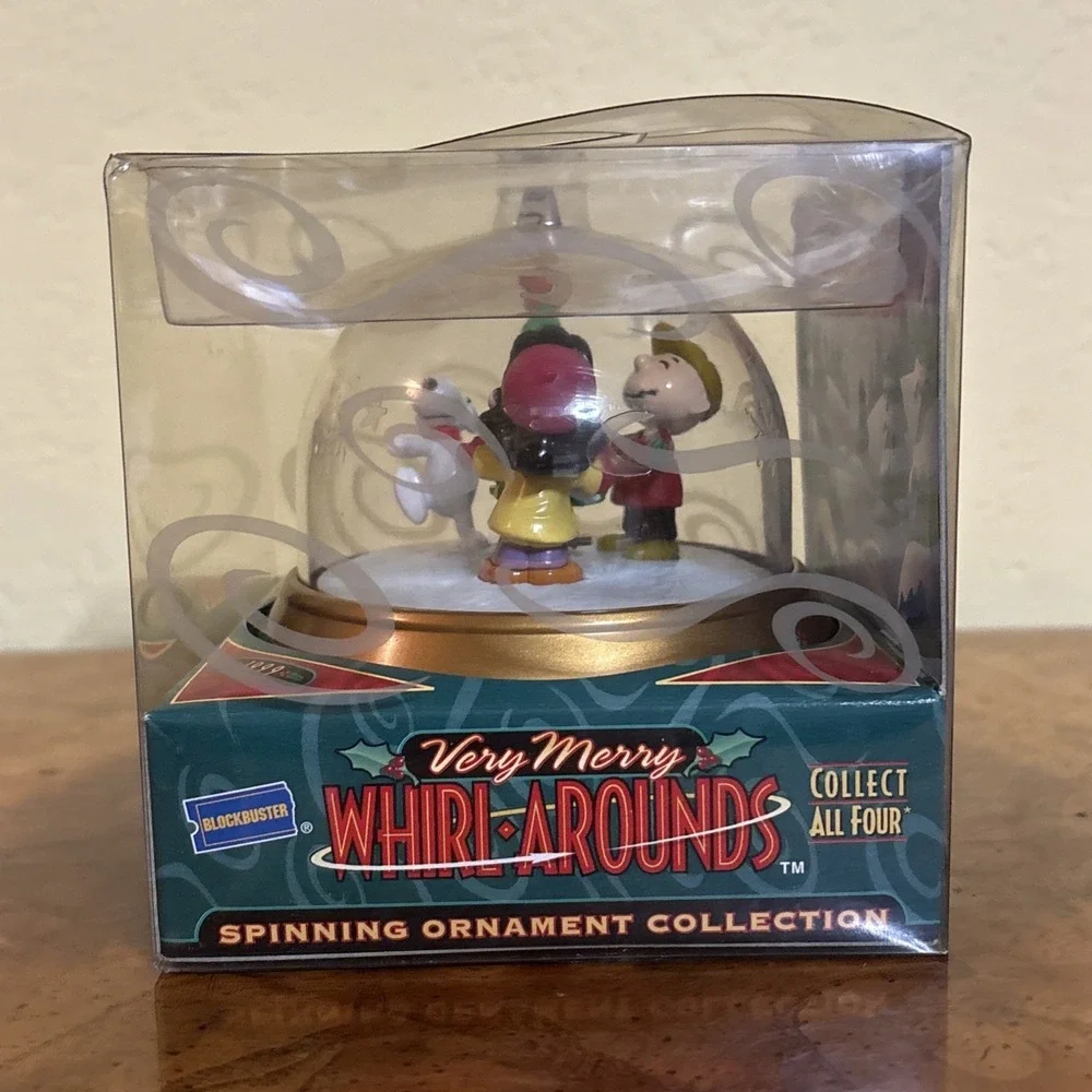 1999 Peanuts Very Merry Whirl Arounds Blockbuster Spinning Christmas Ornament